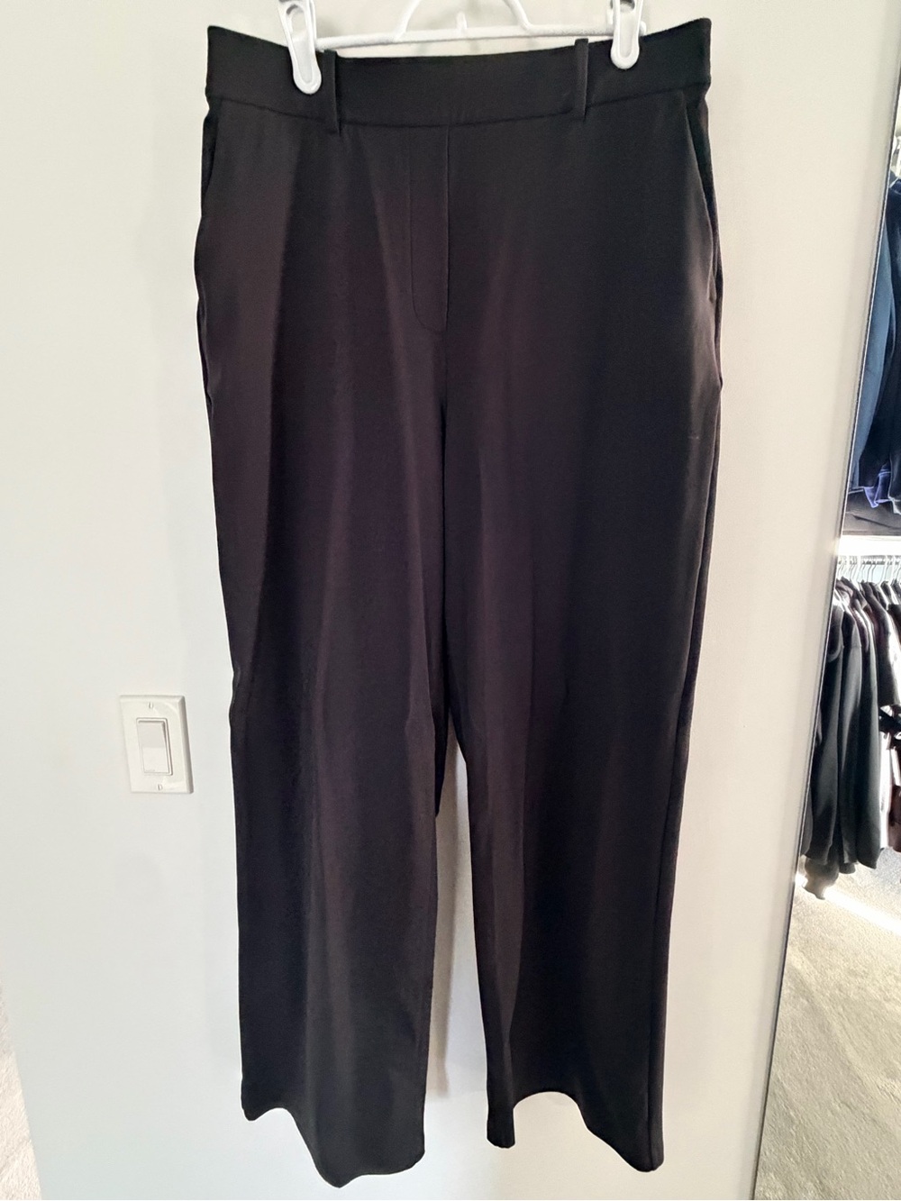 Lululemon Daydrift Straight-Leg Short Length